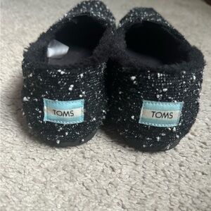 fuzzy black and white toms